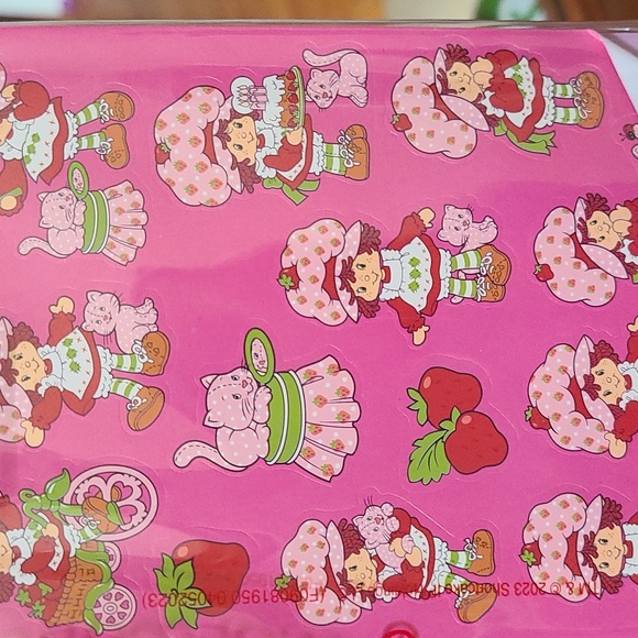 Strawberry Shortcake Journal Set 🍓 - Picture 11 of 12